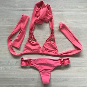 ACACIA Secrets top Gili bottoms M/L